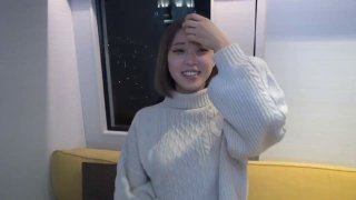 短发骚妹抠逼.舔假屌一副让哥哥想强干